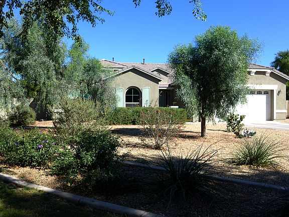 Large private lot by park