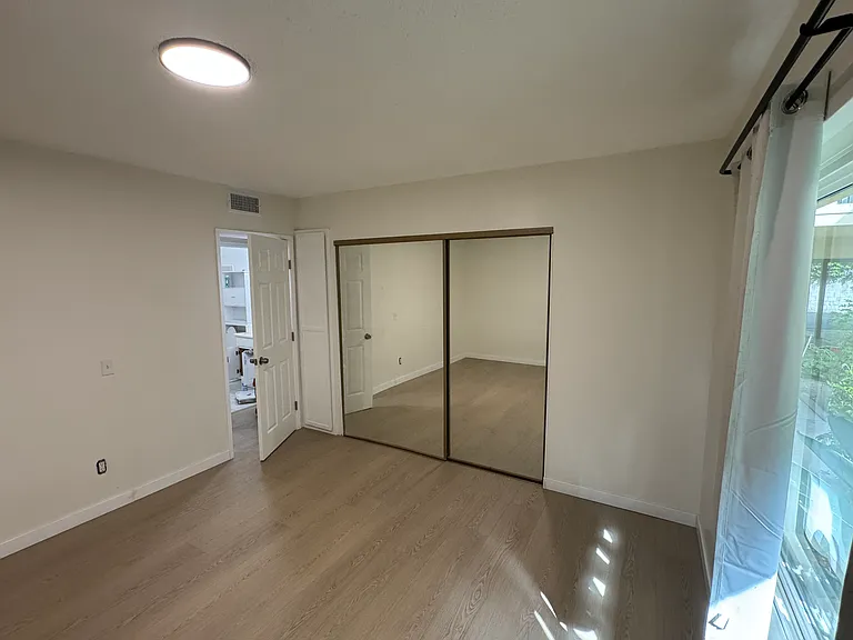 1036 Winchester Ave #3 — Photo 11