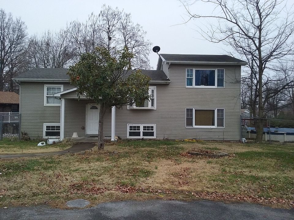 1st image of 1210 Thompson St