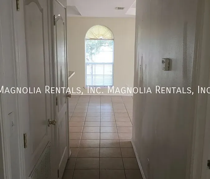 2514 Salvatierra Ave #2 — Photo 7
