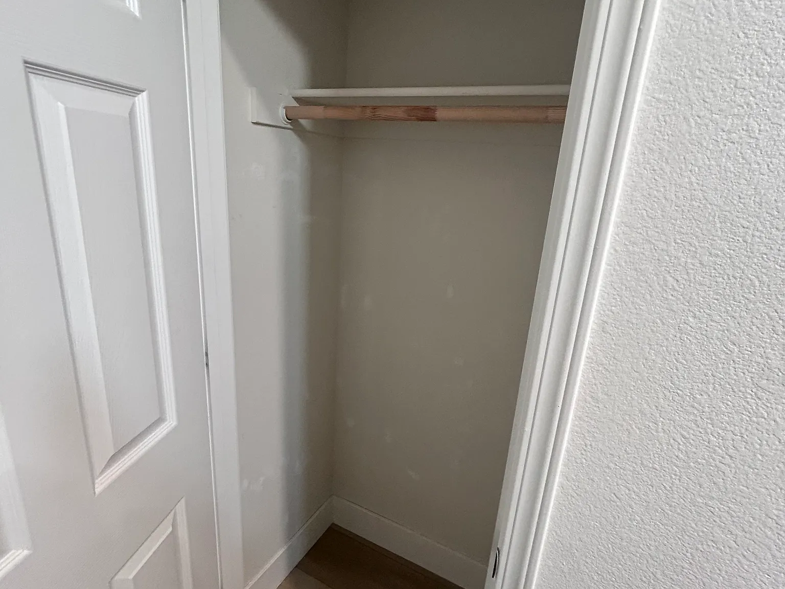 1 bed, $1,400 — Photo 2