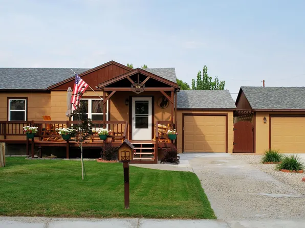 722 S 13th St, Worland, WY 82401