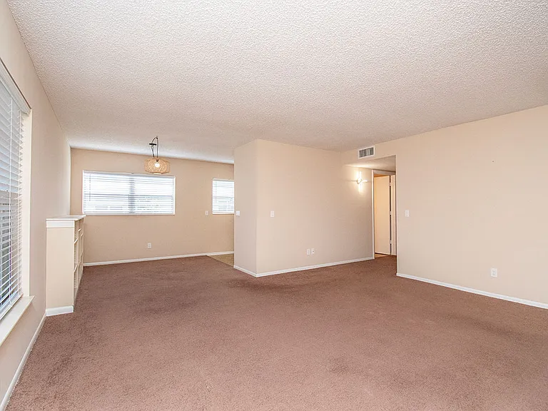 28 Vista Gardens Trl #102 — Photo 14