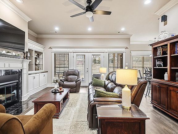 4th image of 2907 Shadow Creek Dr