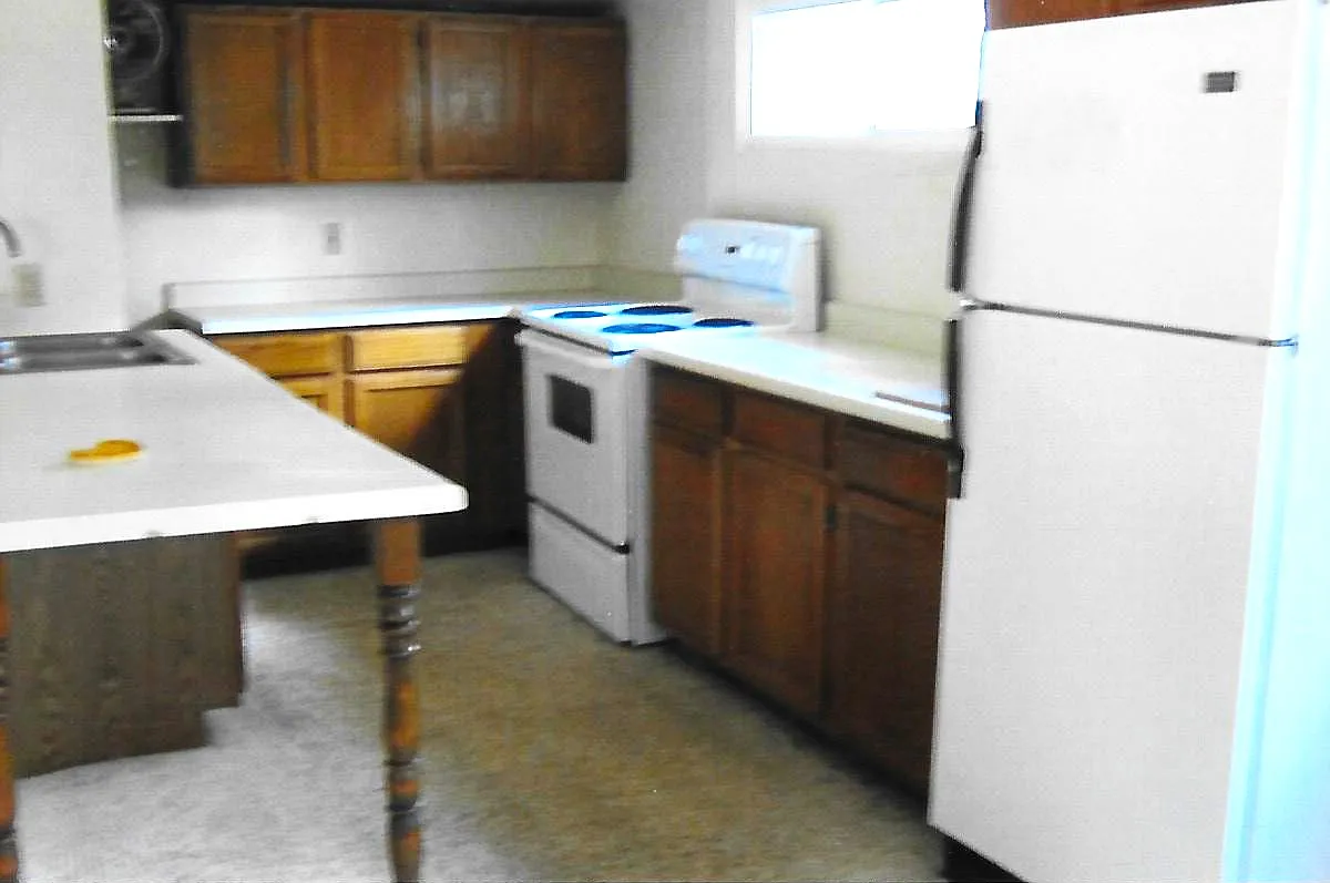 2 bed, 1100 sqft, $1,950 — Photo 3
