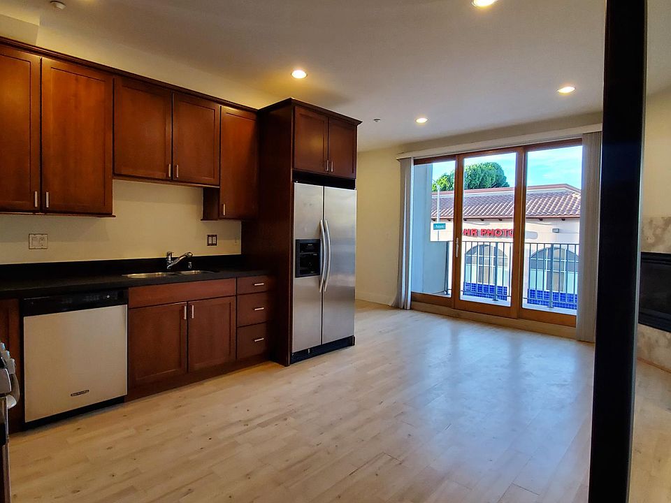 1st image of 2625 24th St