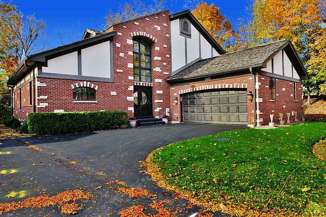 1st image of 3 Abbotsford Dr