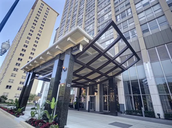 655 W Irving Park Rd APT 716, Chicago, IL 60613