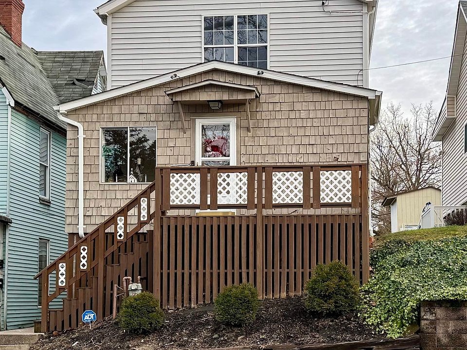 1st image of 702 Gaston Ave