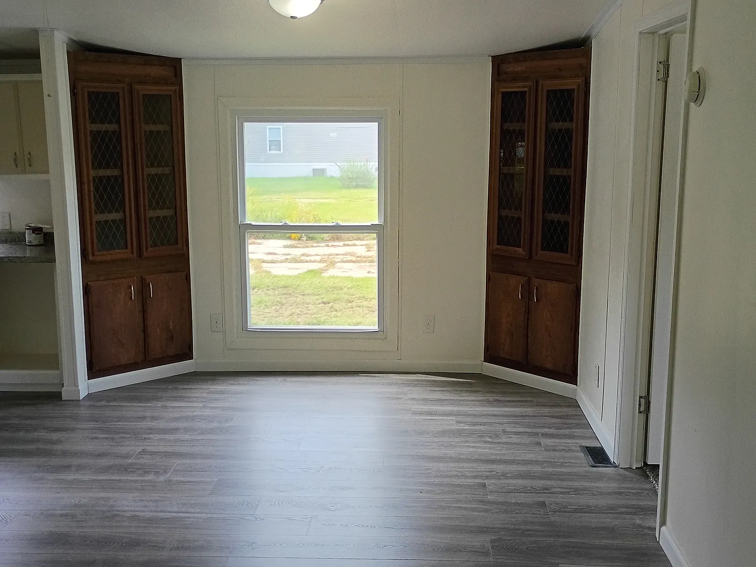 3 bed, $1,200 — Photo 3