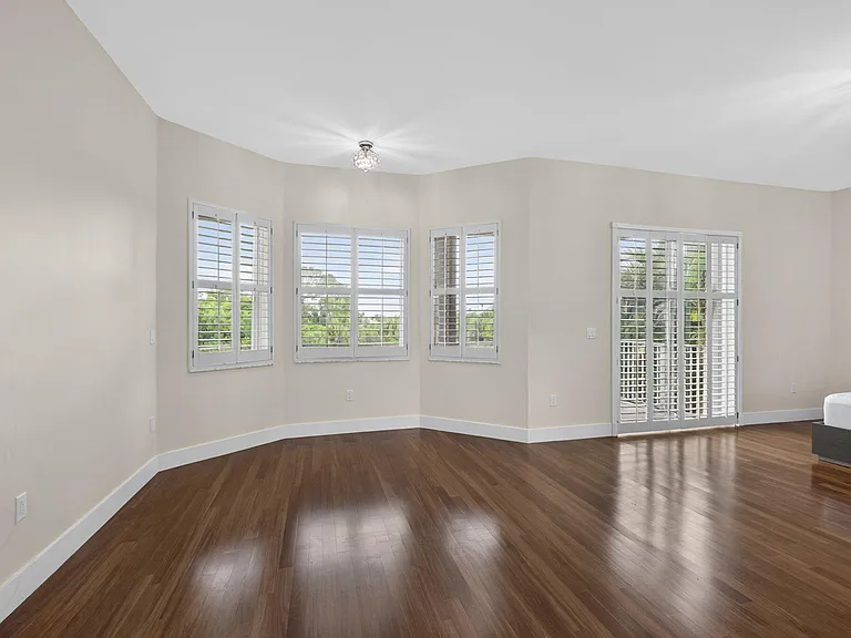 1724 Annandale Cir — Photo 38