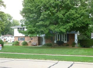 4919 Devon Dr, North Olmsted, OH