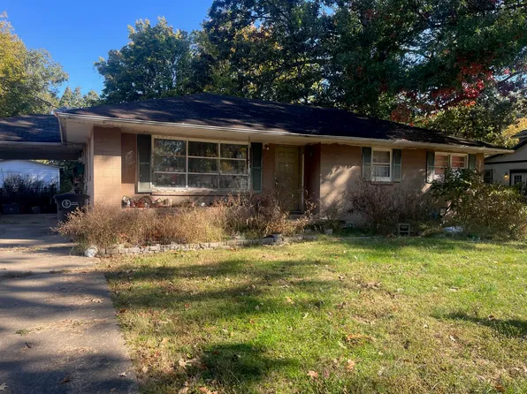 2323 Barnett St, Paducah, KY 42003
