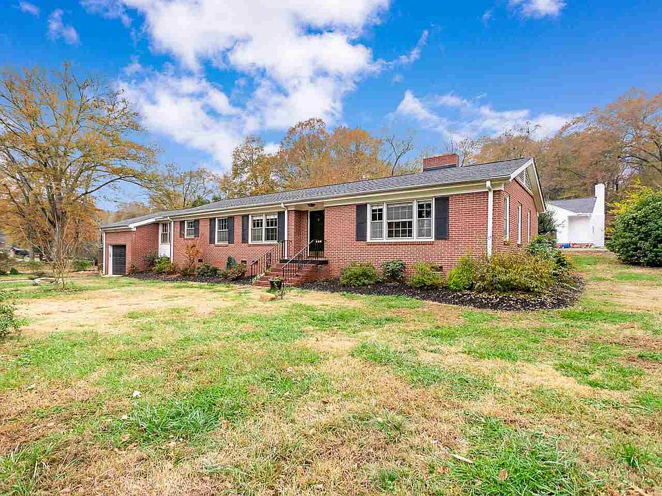 1st image of 107 Greenbriar Rd