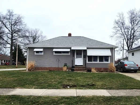 667 Sterling Rd, Wickliffe, OH 44092