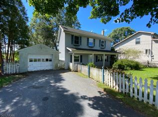 1673 Springtown Rd, Phillipsburg, NJ 08865