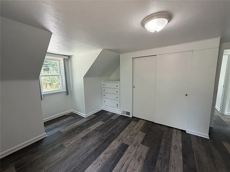 1113 Rochester Rd — Photo 31