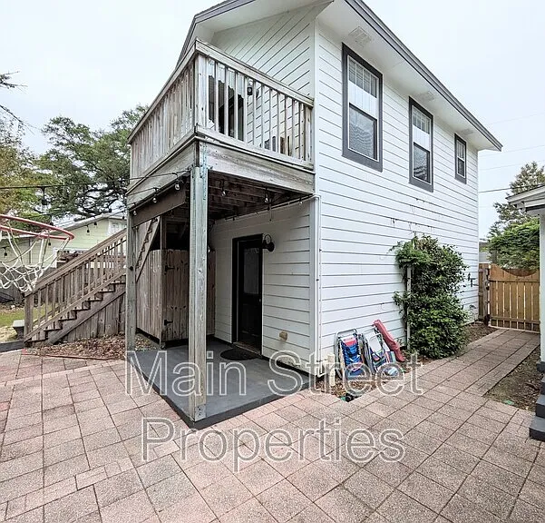 1705 N 17th Ave — Photo 3