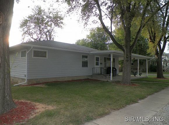 1st image of 834 Johnson St