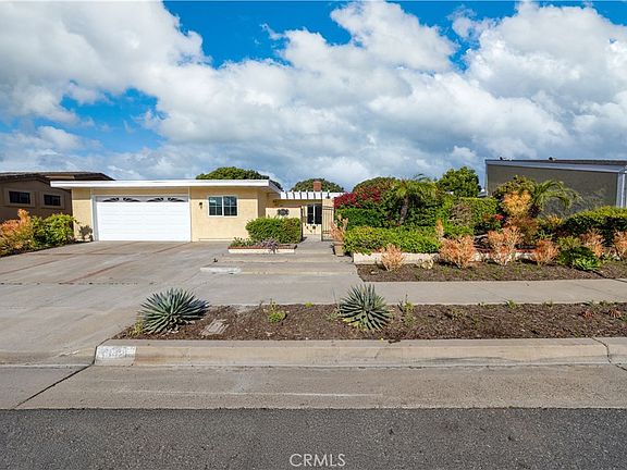 2nd image of 19421 Sierra Lago Rd