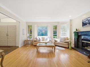 9113 Briar Rd, Burnaby, BC V3N 4W8
