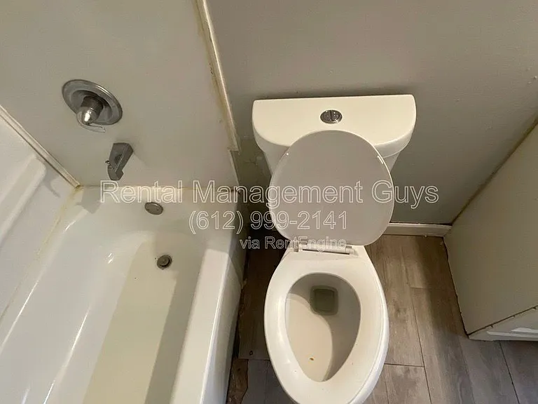 2931 Bryant Ave N #2 — Photo 13