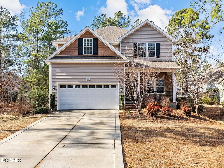 290 Adams Cir — Photo 4