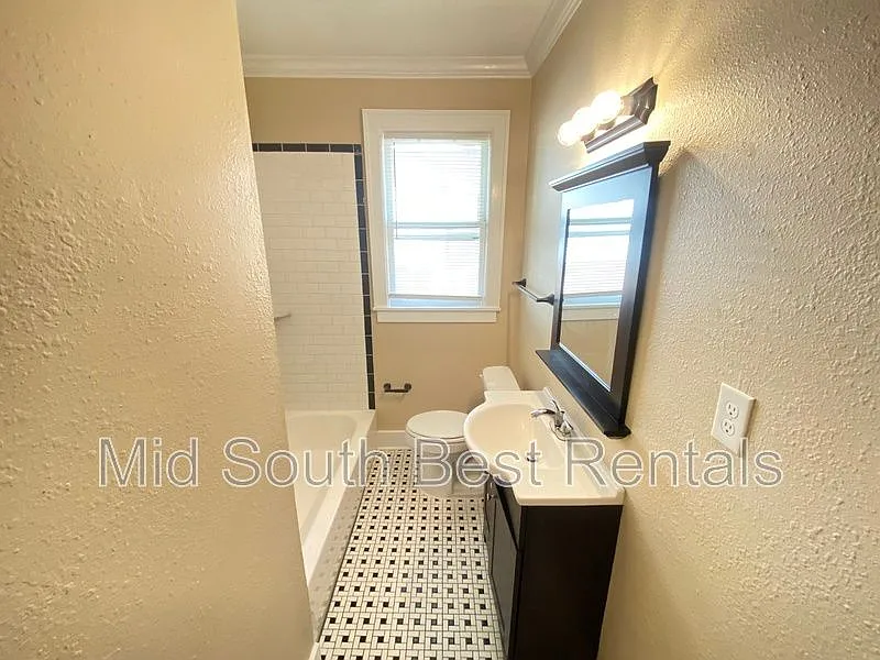 1358 Faxon Ave — Photo 2