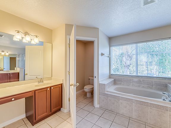 4th image of 14250 Nottingham Way Cir