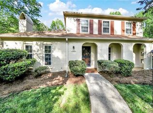 1301 Renfrow Ln, Charlotte, NC 28270