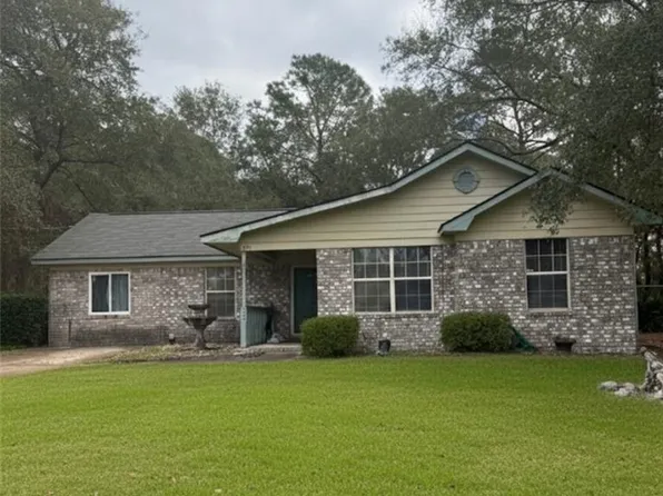 329 Jefferson Cir SE, Allenhurst, GA 31301