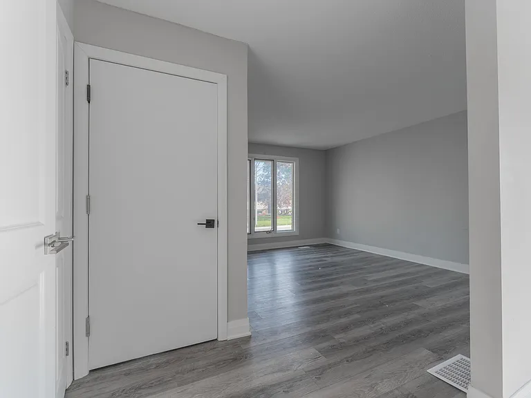 2607 Foxmeadow Rd #MAIN FLOOR — Photo 3
