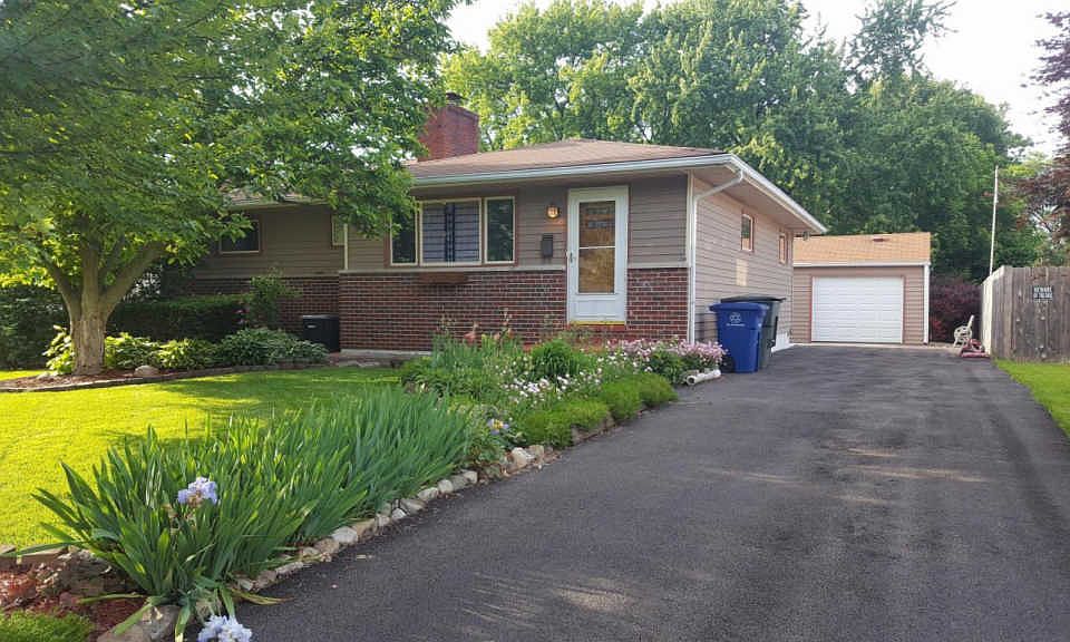 1st image of 1152 Carolyn Ave