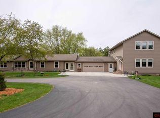 700 Cherry St W, Kasota, MN 56050