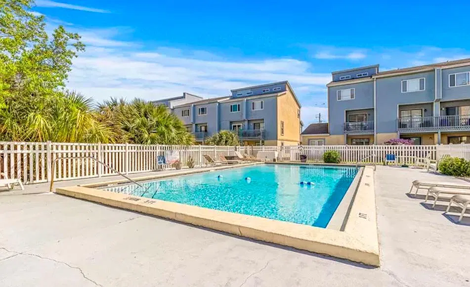 2 bed, 2.5 bath, 1250 sqft, $2,595 — Photo 3