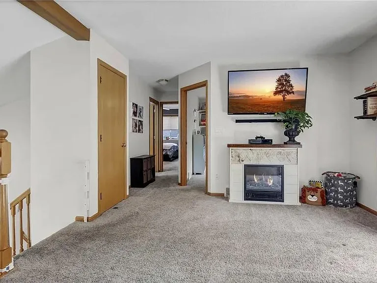 810 Allisons Mead — Photo 2