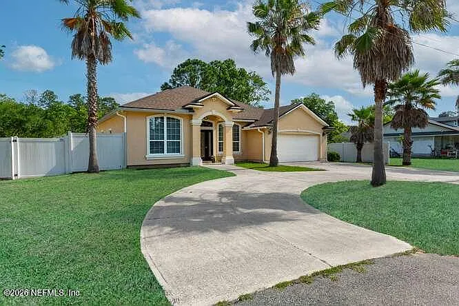 4 bed, 2.0 bath, 2034 sqft, $2,750 — Photo 2