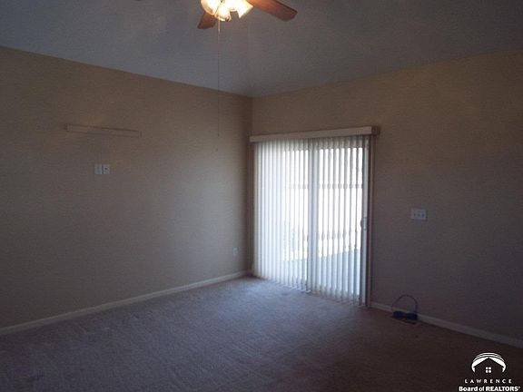 4th image of 2009 N 113th Ter