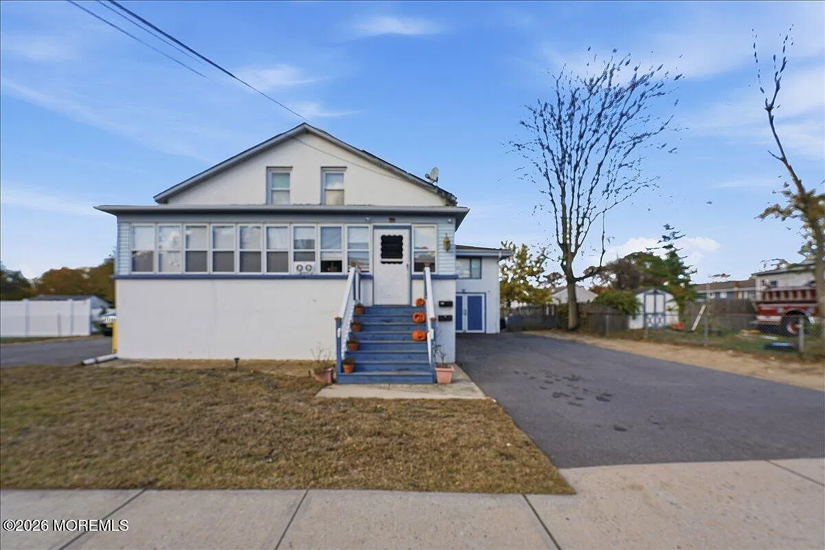 2 bed, $2,700 — Photo 1