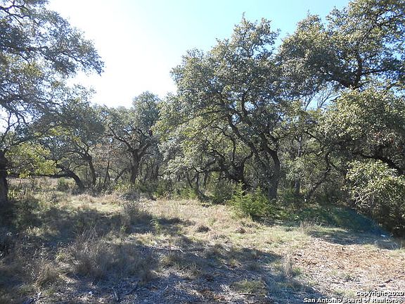 5th image of 5668 Comal Vis