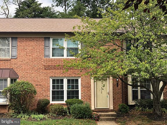 2nd image of 5739 Independence Cir #5739