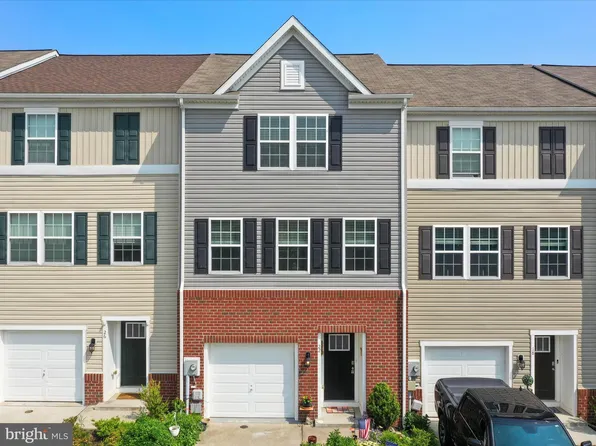 22 Vespucci Ln, Martinsburg, WV 25404