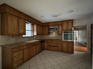 613 Carriage Dr, Tyler, TX 75703