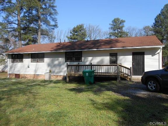 3rd image of 1700 Darby Dr
