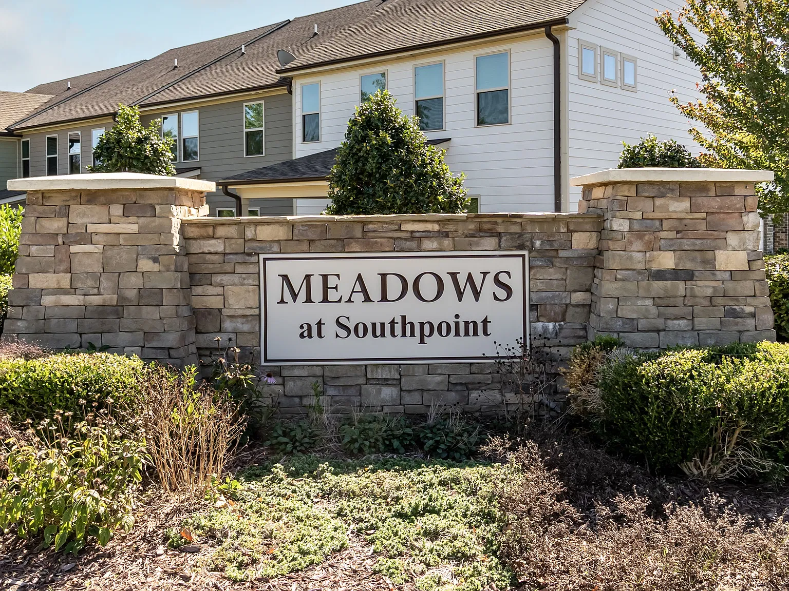 3 bed, 2004 sqft, $2,250 — Photo 1
