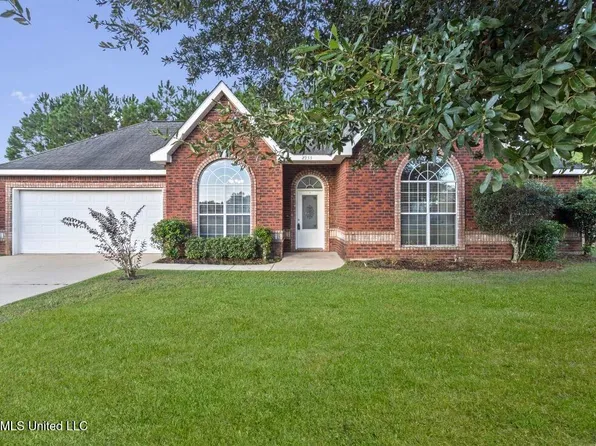 2933 Village Cir, Ocean Springs, MS 39564