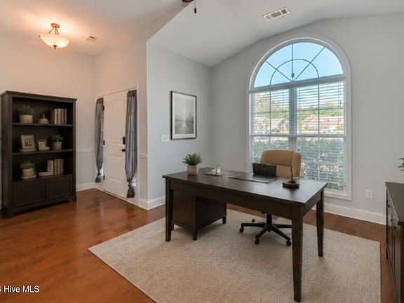 2nd image of 2910 Pepperdine Drive