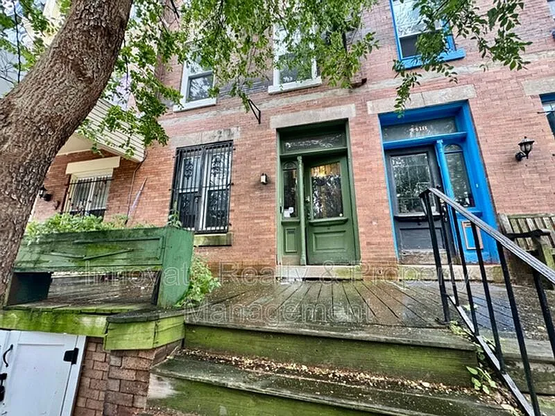 2 bed, 1.0 bath, $1,300 — Photo 1