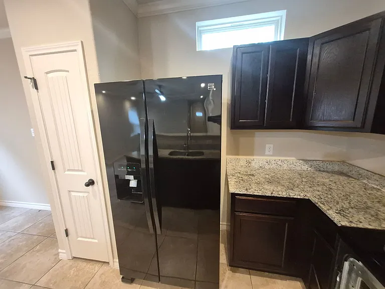 6842 Lakeview Dr #101 — Photo 9