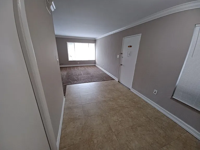1830 Maravilla Ave #212 — Photo 20